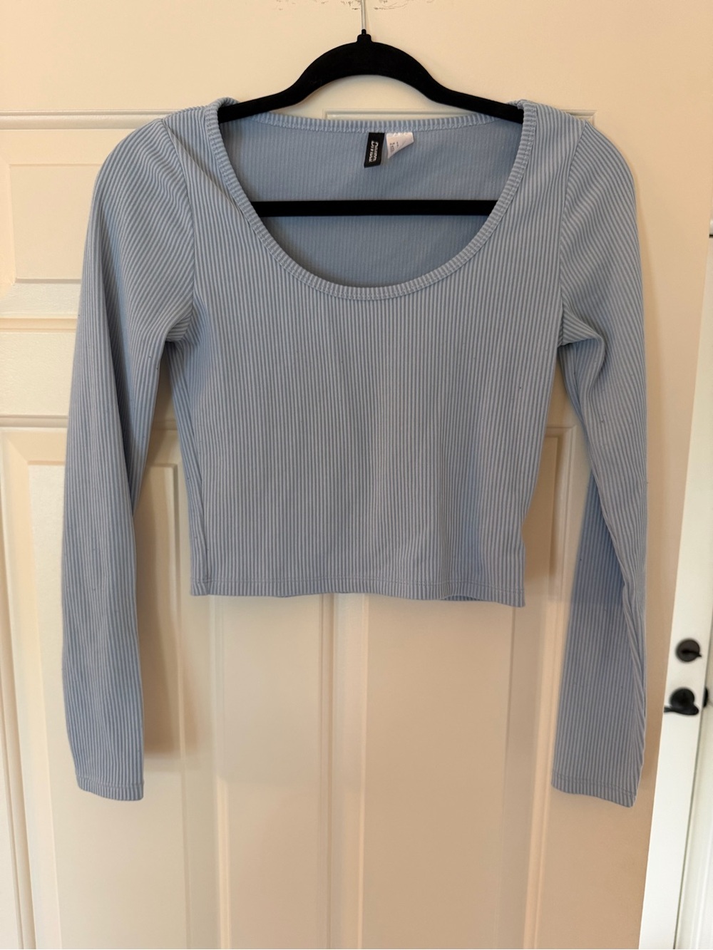 H&M Light Blue Ribbed Long-Sleeve Crop Top